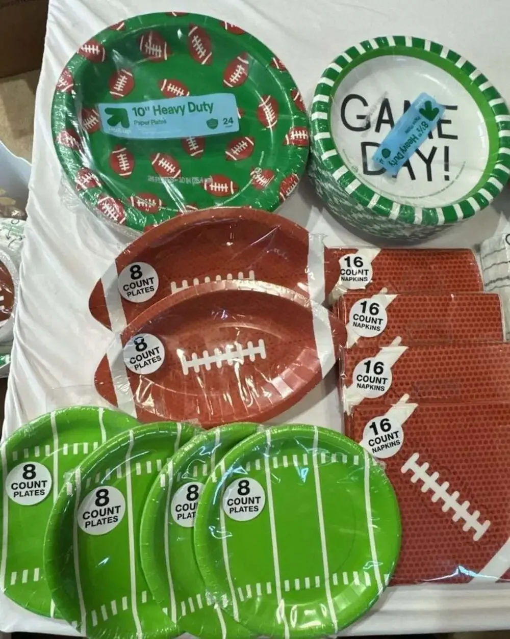 Football Game Day Party Supplies   Plates, Napkins,bowls, and Table Cover